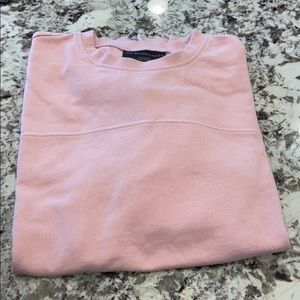 Pink sweatshirt with zipper detail - size L